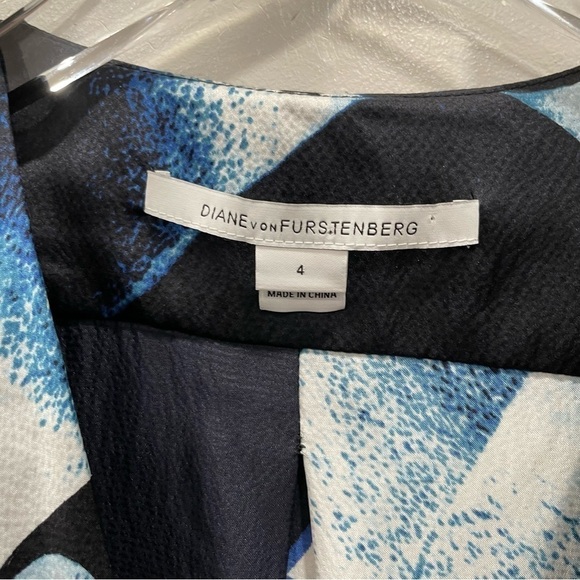 Diane Von Furstenberg New Issie Two Long Sleeve Silk Blouse Wrap Front Size 4 - Picture 4 of 9
